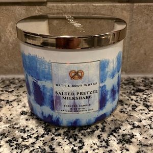 Bath and body works Salted Pretzel Milkshake 3-Wick Candle